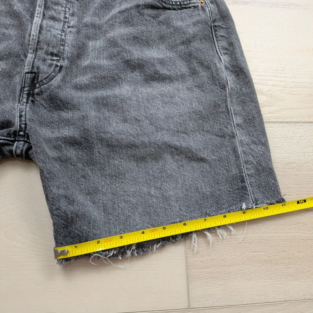 Levis Premium 501 93 Mens Washed Black Gray Denim Cut Off Shorts Size 36